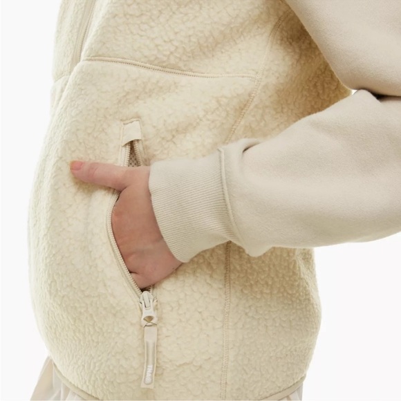 Tna
Polartec® Thermal Pro® Mockneck Vest - Picture 6 of 6